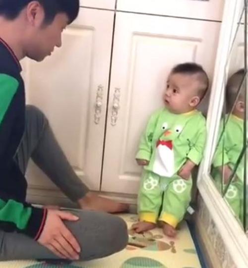 dan mang "ban loan" truoc bieu cam dang yeu cua be trai bi ba mang vi toi te bay - 6