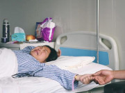 Bà bầu - 3 năm “quan hệ” đều không có thai, vợ trẻ chết lặng với lời thú nhận của chồng