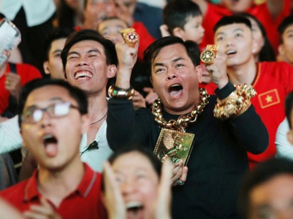 ngoai viec dat vang day minh, co 3 dieu o phuc xo khien dan mang 