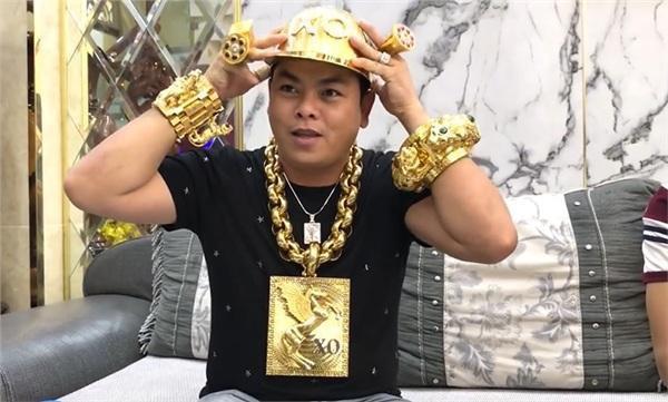 ngoai viec dat vang day minh, co 3 dieu o phuc xo khien dan mang 