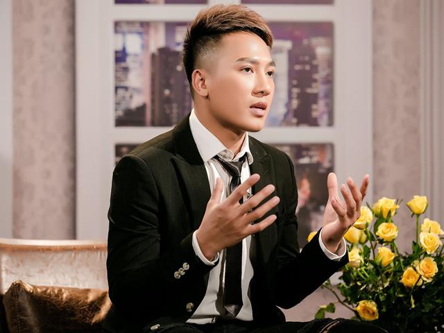 Dù quá khứ nghèo khó, Châu Khải Phong khẳng định không đi khách sạn, ăn bám nữ đại gia