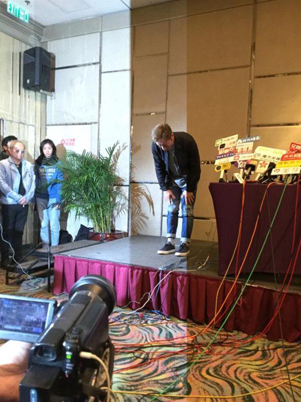7 lần cầu hôn mới được ôm người đẹp, sau 4 năm người này đã amp;#34;thay lòng đổi dạamp;#34; - 2