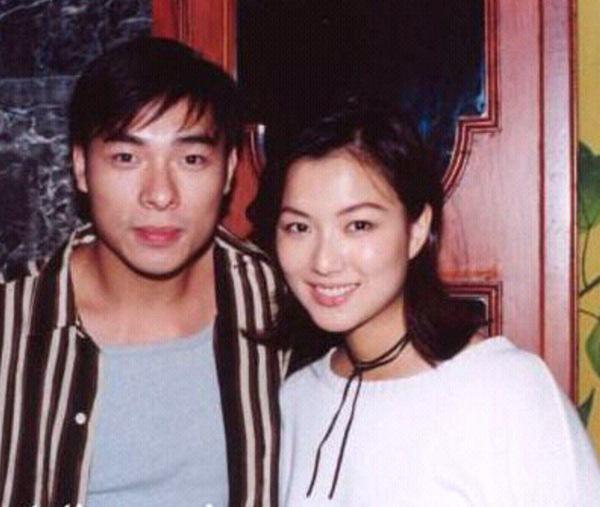 7 lần cầu hôn mới được ôm người đẹp, sau 4 năm người này đã amp;#34;thay lòng đổi dạamp;#34; - 6