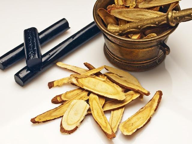 Cam thảo: Lợi ích chữa bệnh và tác dụng phụ cần biết