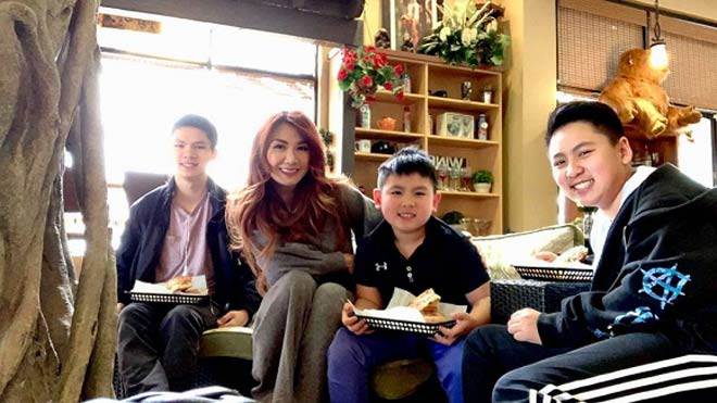 Sao Việt 24h: Từng bật khóc tố mẹ nợ nần, giờ Mr Đàm xót xa chứng kiến mẹ bệnh tật - 7