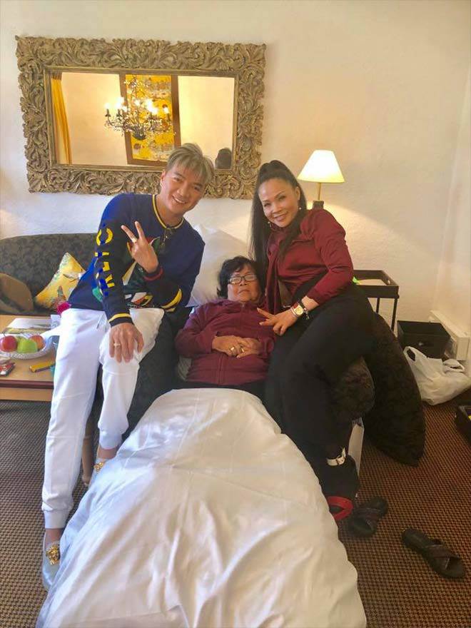 Sao Việt 24h: Từng bật khóc tố mẹ nợ nần, giờ Mr Đàm xót xa chứng kiến mẹ bệnh tật - 3