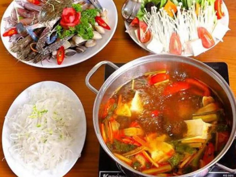 Cách nấu lẩu hải sản ngon, đơn giản