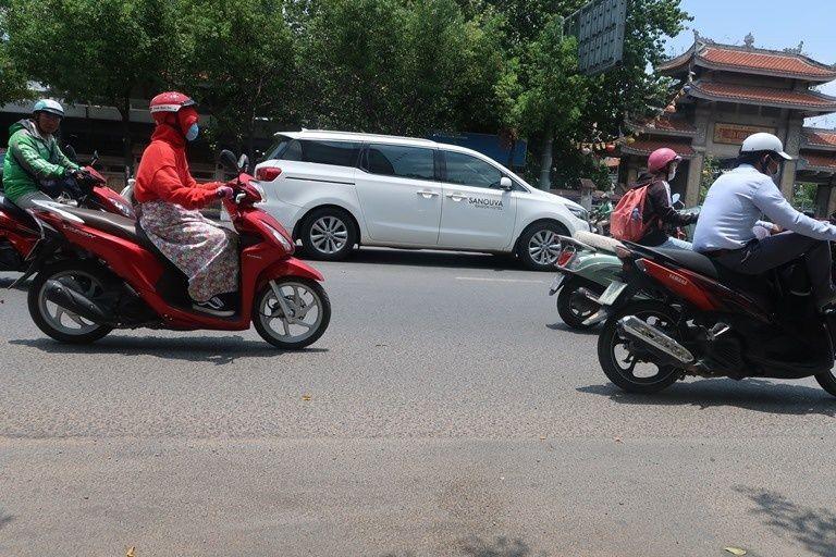 sai gon nang nong kinh hoang 40 do c, nguoi dan vat lon ngoai duong, trong benh vien - 2