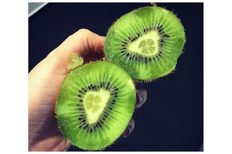 Trong lõi quả kiwi lại có thêm 1 quả kiwi nữa, đã ai gặp chưa?
