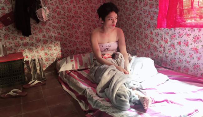 amp;#34;Gái ngành hết đátamp;#34;: Chồng hả hê, thích thú khi tôi bị làm nhục tập thể liệt giường trên phim - 1