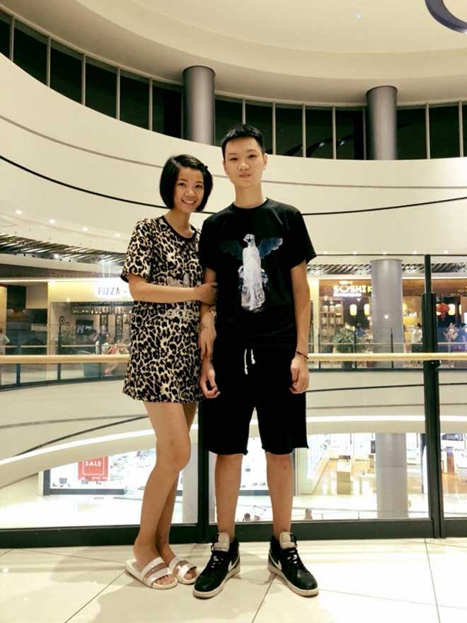 Sao Việt 24h: Gia đình vợ siêu mẫu - chồng nhỏ con, nhìn con trai hơn 1m9 mà choáng - 4