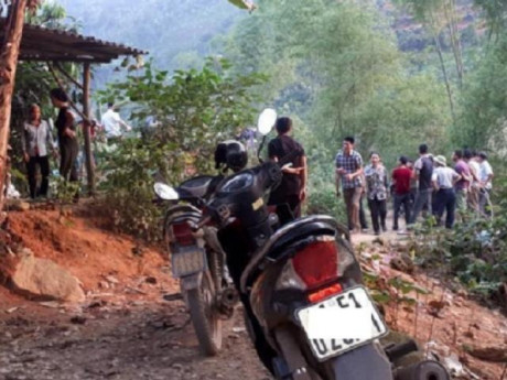 Vụ phát hiện thi thể cô gái dưới giếng: Chồng sát hại vợ rồi cuốn chăn, lấp giếng phi tang