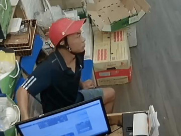 Thanh niên dùng 'tiểu xảo' trộm 2 chiếc điện thoại chỉ trong 20 giây