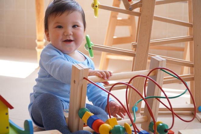 Lấy chồng tây, ca sĩ chọn ở nhà chăm con, bất ngờ với quan điểm dạy cháu của mẹ chồng - 5