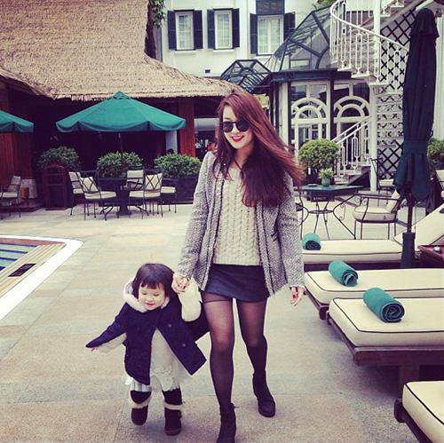 4 hotgirl sau khi thành mẹ đơn thân đẹp amp;#39;mòn con mắtamp;#39; - 9