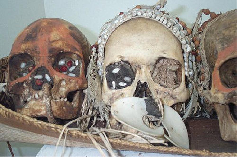 Khám phá sự thật kinh hoàng về những bộ tộc ăn thịt người trên thế giới - 4