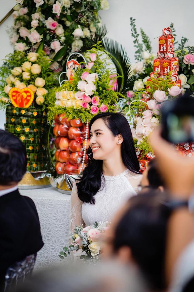 Cô gái amp;#34;chân dài như Hà Hồ, hát như Mỹ Tâmamp;#34; bất ngờ đính hôn: Chú rể gây tò mò - 5