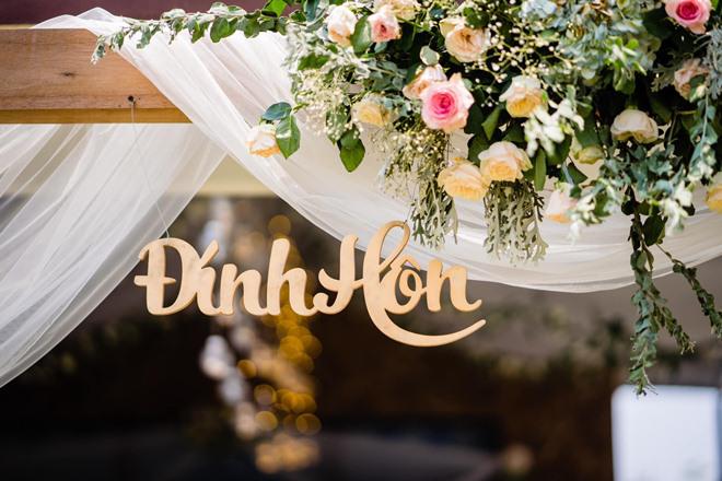 Cô gái amp;#34;chân dài như Hà Hồ, hát như Mỹ Tâmamp;#34; bất ngờ đính hôn: Chú rể gây tò mò - 17