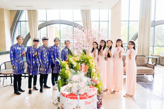 Cô gái amp;#34;chân dài như Hà Hồ, hát như Mỹ Tâmamp;#34; bất ngờ đính hôn: Chú rể gây tò mò - 16