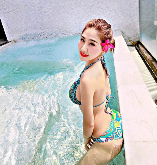 Vợ Khắc Việt, nữ DJ Điện Biên gợi ý cách mặc áo tắm nóng bỏng trước thềm nghỉ lễ - 11