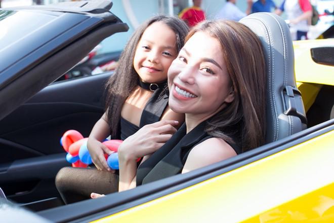 Loạt người đẹp showbiz Việt làm gì trong kỳ nghỉ lễ 30/4 và 1/5? - 2