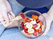 Bà bầu - Bà bầu không nên ăn quả gì, chuyên gia Đông y điểm mặt 7 loại trái cây “cần kiêng khem”