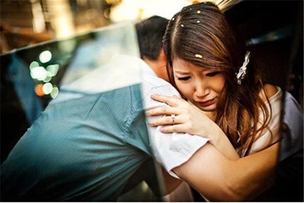 gai lay chong xa ke thuong ba nam vien nhung lai bi 