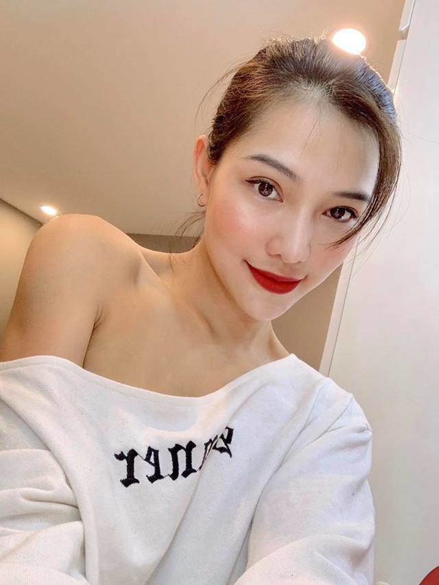 Lưu Đê Ly gặp “hạn” khi quảng cáo thuốc giảm cân nhưng bóp eo lố tay, méo... cả mái nhà - 1