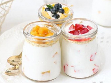 Cách làm sữa chua hoa quả ngon tại nhà
