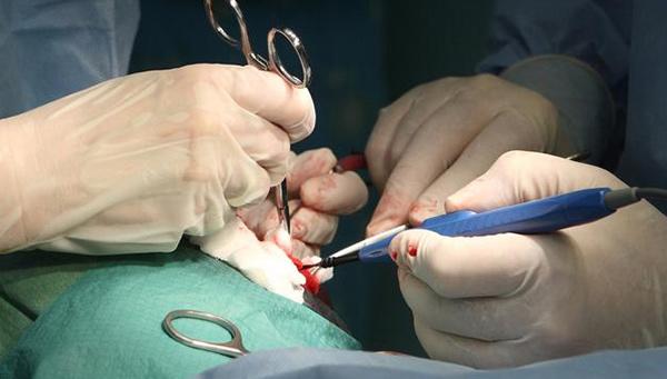 ngay cang nhieu me bau bi thai ngoai tu cung, nguyen nhan tai 3 thoi quen cua dan ong - 2