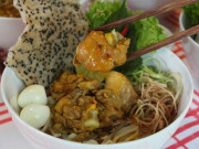 Bếp Eva - Cách nấu mì Quảng gà ngon ngất ngây, ai ăn cũng phải mê