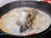 Bếp Eva - Bọt sủi trắng trong nước xương hầm là gì, có độc hại không và sự thật gây bất ngờ!