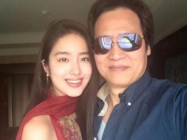 Sốt thông tin bản sao Lưu Diệc Phi có bầu với cha nuôi của bản gốc, hơn 30 tuổi