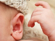 Làm mẹ - Viêm tai giữa ở trẻ em: Nguyên nhân, dấu hiệu và cách điều trị bệnh