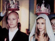 Eva Yêu - Bán vỉa hè, cô gái lấy chồng đầu: Thiếu gia Anh Quốc, chồng sau đỉnh hơn: Hoàng tử LV