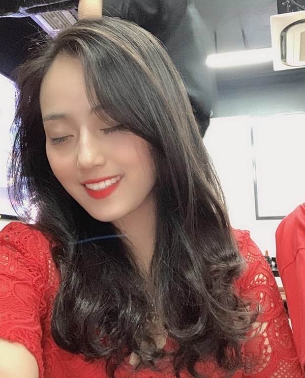 Cô giáo hotgirl chăm các bé thế này bảo sao bố nào cũng muốn xin cho con vào học - 4