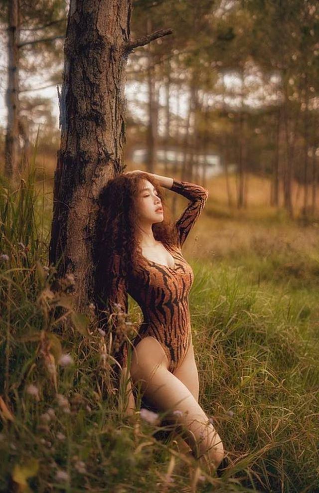 Bị chê photoshop eo quá đà, Elly Trần tung clip khoe body nóng bỏng như tạc tượng - 6