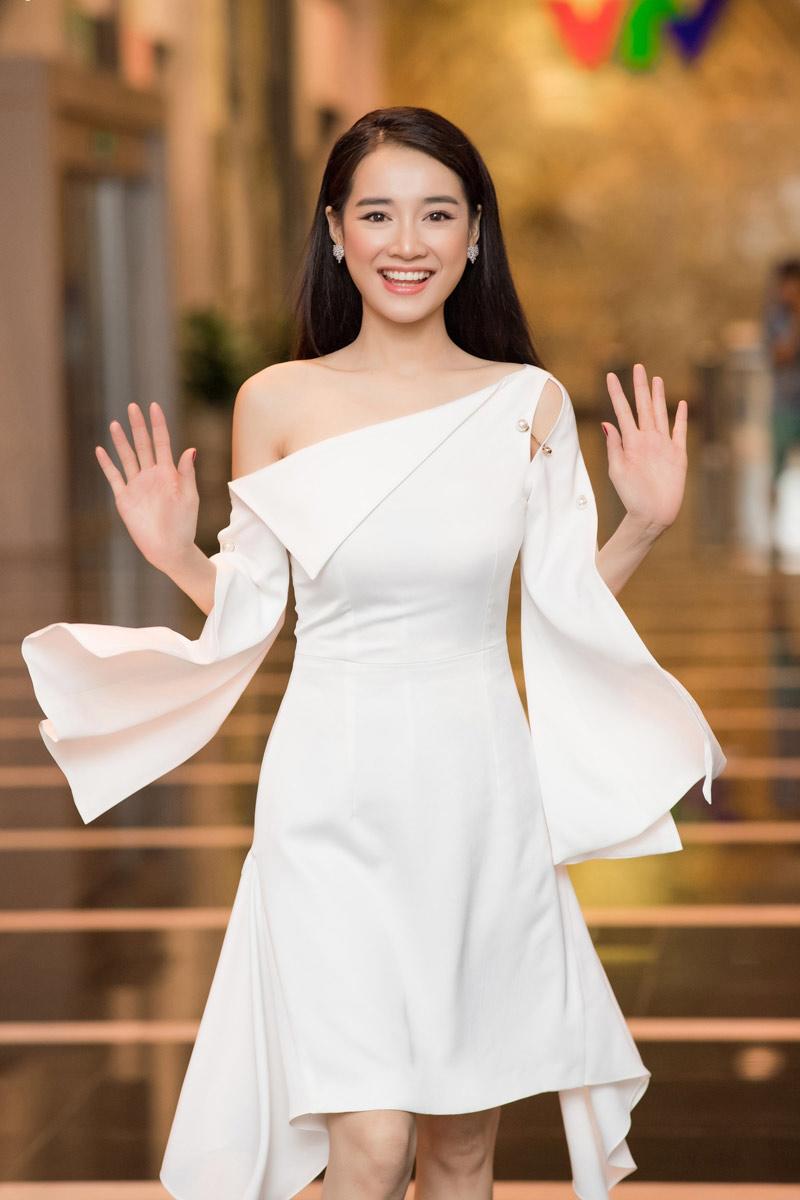 Trường Giang Nhã Phương diện đồng phục học sinh hoá amp;#34;cặp đôi tình thơamp;#34; đầy mộng mơ - 8