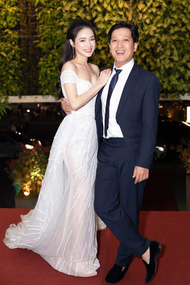 Trường Giang Nhã Phương diện đồng phục học sinh hoá amp;#34;cặp đôi tình thơamp;#34; đầy mộng mơ - 5