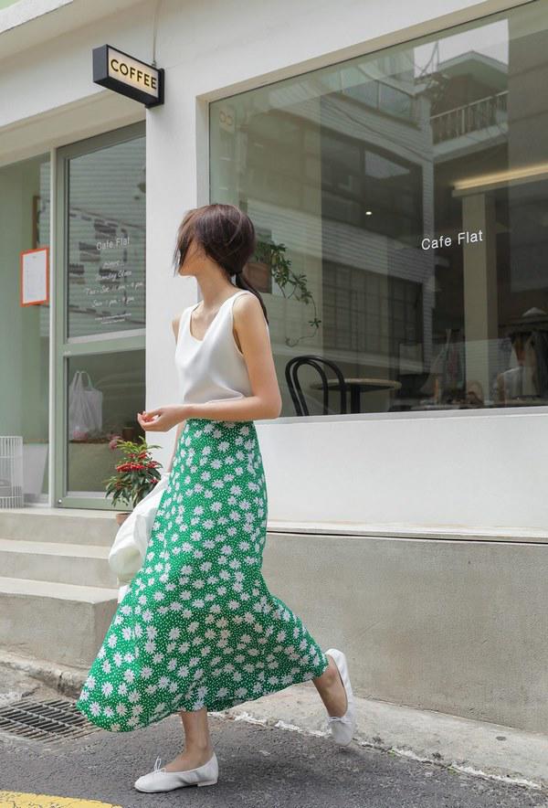 Diện đi làm hay đi chơi đều ổn hết, đây là món đang cực được lòng quý cô sành mặc - 8