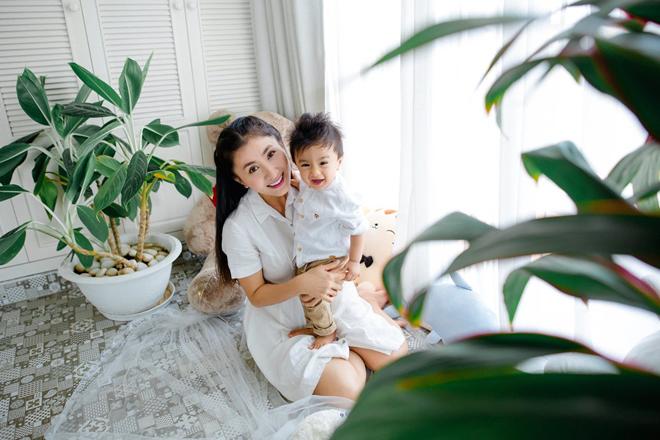 Nguyệt Ánh amp;#34;Cổng mặt trờiamp;#34; hé lộ thêm loạt ảnh amp;#34;soái caamp;#34; của con trai lai Ấn - 3