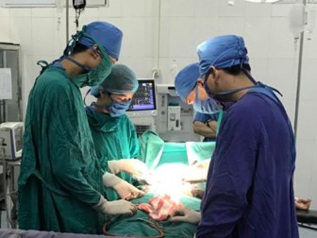 Mẹ Quảng Ninh suýt mất mạng vì biến chứng sau sinh, bác sĩ nói ai cũng có thể gặp