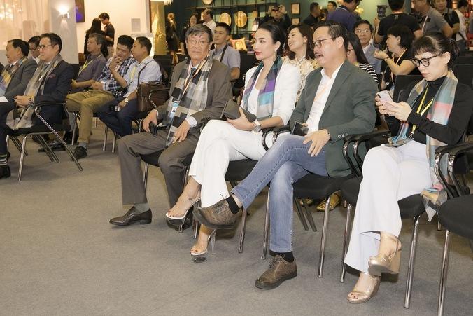 Bận bịu tối mắt nhưng Hoa hậu Ngọc Diễm vẫn khí chất ngời ngời - 7