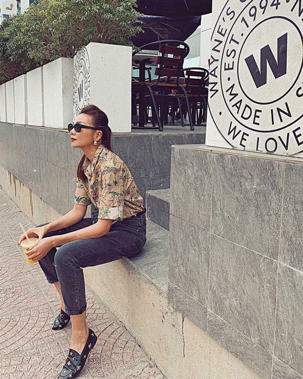 Đôi bạn thân Thanh Hằng, Hồ Ngọc Hà mix túi xách cao tay đến... cướp cũng không giật được - 2