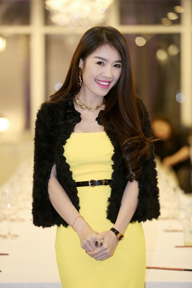 loat my nhan nong bong vbiz tre xinh bat ngo sau vai tieng "cai lao hoan dong" - 8