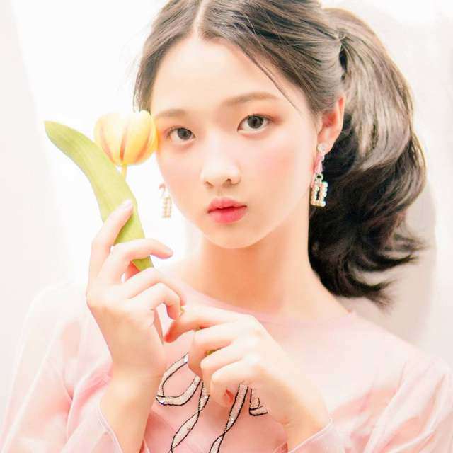 Hai mỹ nhân nhí hot nhất màn ảnh vì quá đẹp, bé đầu tiên giống Phạm Hương đến ngỡ ngàng - 11