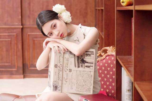 Hai mỹ nhân nhí hot nhất màn ảnh vì quá đẹp, bé đầu tiên giống Phạm Hương đến ngỡ ngàng - 10