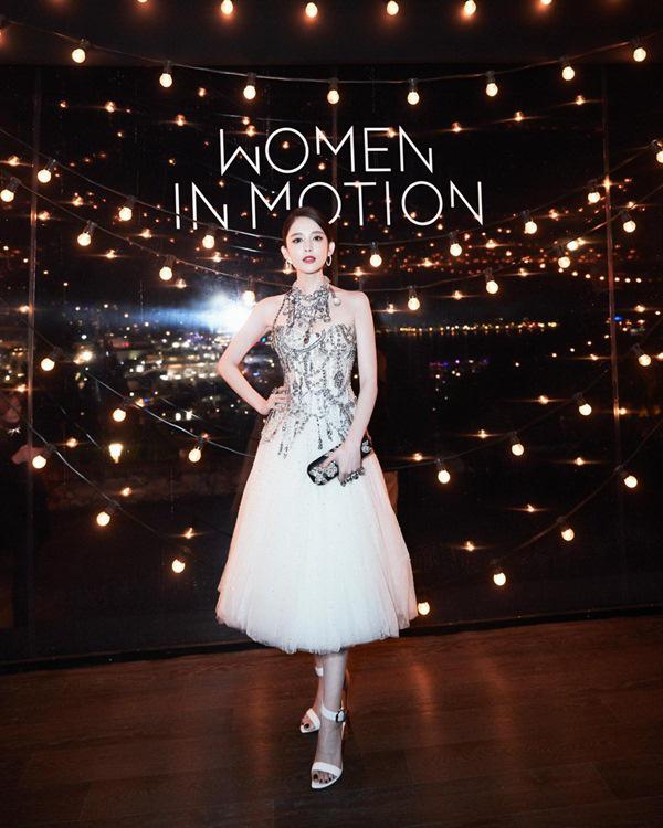 Cô gái bị nhầm với Ngọc Trinh: Đẹp như amp;#34;thần tiên tỷ tỷamp;#34;, thần thái, khí chất khó ai bì - 11