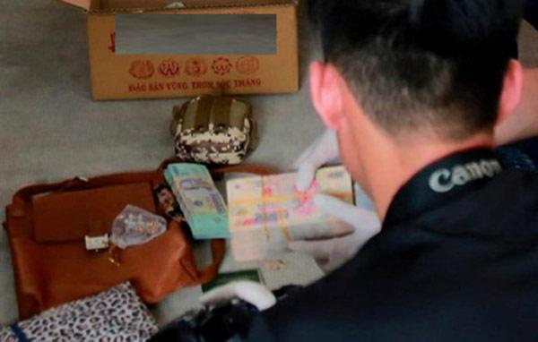 tin tuc 24h: tiet lo bat ngo ve so tien "khung" trong oto vu 2 thi the do be tong - 1