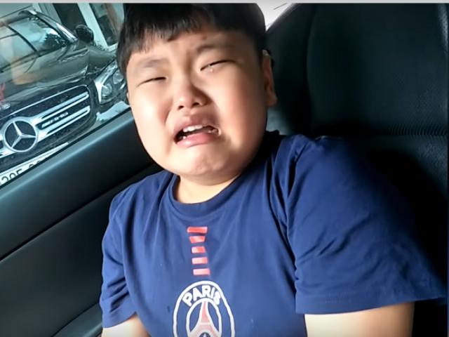 Con trai Xuân Bắc nức nở khóc: Bố có phải là chồng của vợ con đâu